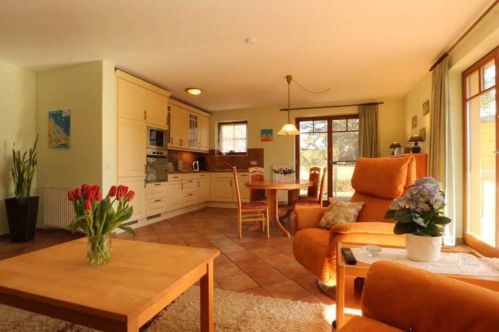 Ferienhaus für 4 Personen, mit Terrasse und Garten in Loddin