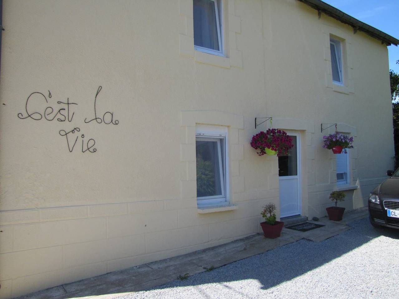 C'est la Vie ! Chambres d'hôtes - Silver Room in Saint-Malo-des-Trois-Fontaines, Région de Vannes