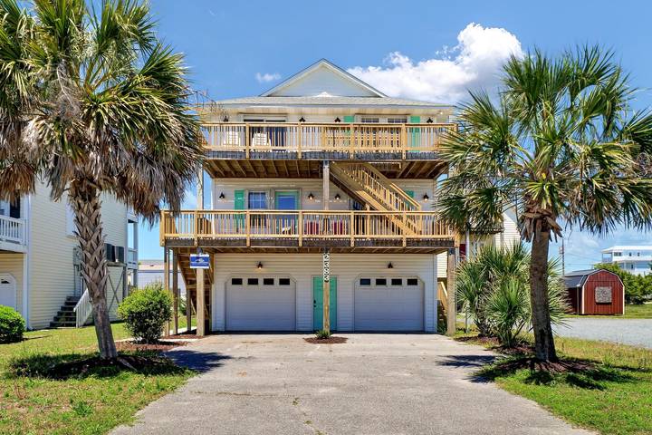 Vacation rental for 8 people, with terrace, with pets in Topsail Island