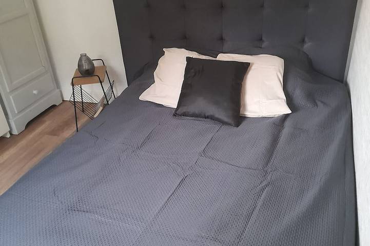 House 20 min from Paris (line h) + Cdg airport link. 5 min walk to transport. in Saint-Brice-sous-Forêt, Val-d'Oise