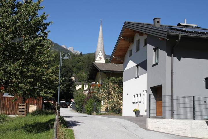 Ferienwohnung für 5 Personen, mit Balkon und Ausblick in Pfarrwerfen