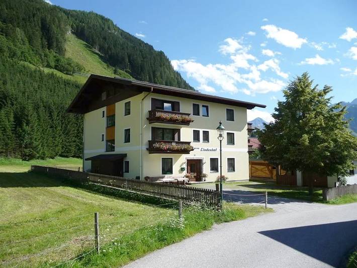 Ferienwohnung für 2 Personen, mit Balkon und Terrasse sowie Garten und Sauna