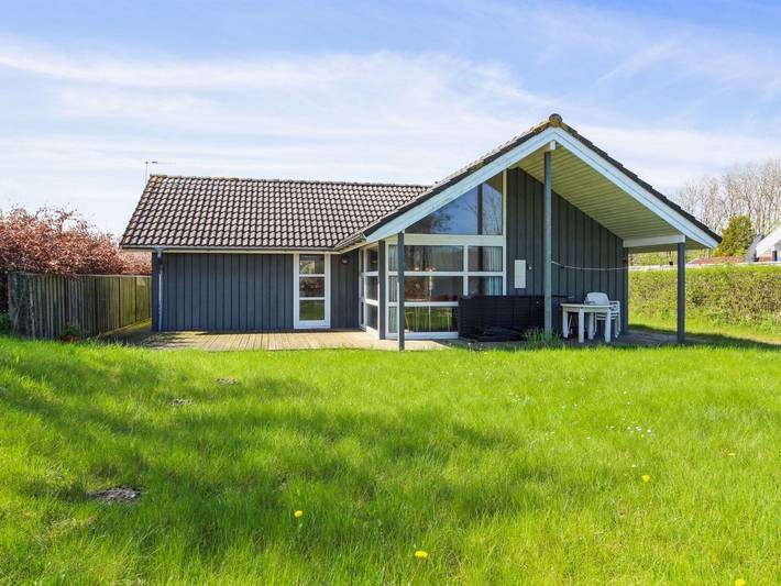 Ferienhaus für 6 Personen, mit Terrasse und Sauna in Dyngby Strand