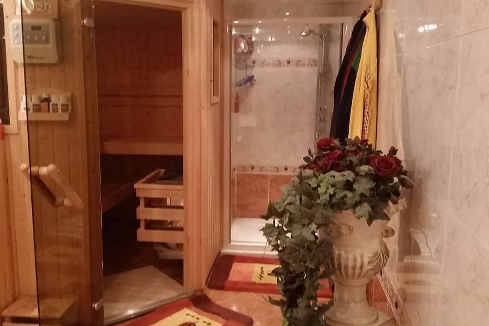 Ganze Wohnung, Idyllische Ferienwohnung mit Pool, Whirlpool und Sauna bei Leipzig in Eilenburg, Sächsisches Burgen- und Heideland