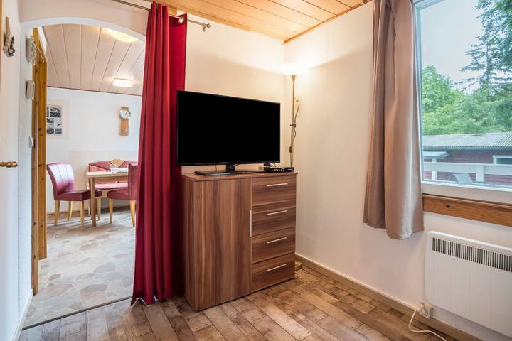 Bungalow 'Seeschwalbe, Nr 7' mit privater Terrasse in Bakenberg, Dranske