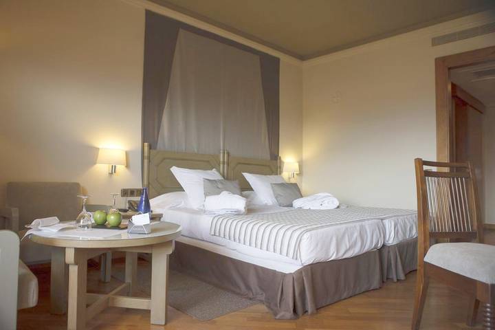 Hôtel pour 2 personnes, avec piscine ainsi que jardin et sauna à Ségovie - 2