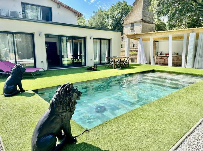 Cottage pour 6 personnes, avec jardin ainsi que vue et piscine, animaux acceptés à Montaigut-sur-Save