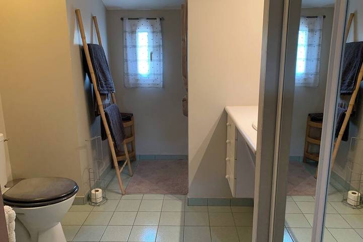 Location de vacances pour 6 personnes, avec jardin et piscine dans Montpouillan - 4