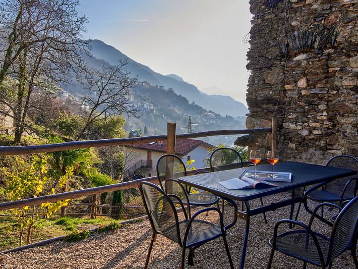 Ferienwohnung für 6 Personen, mit Seeblick und Garten sowie Terrasse, mit Haustier am Comer See - 2