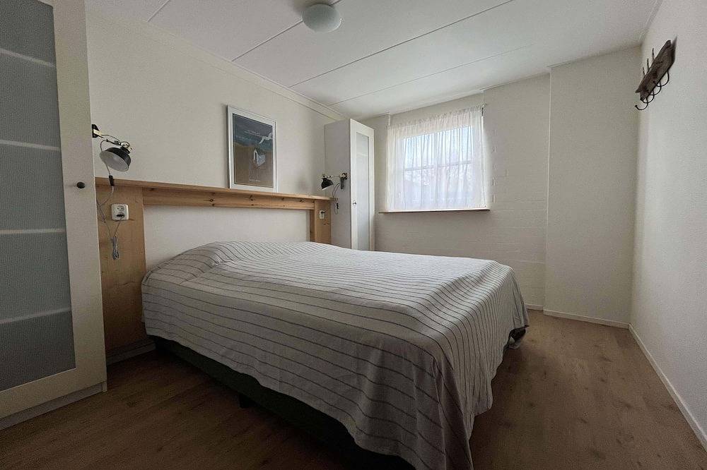 Ganze Wohnung, Geräumige Wohnung im Erdgeschoss mit einer großen sonnigen Terrasse. in Westfriesische Inseln