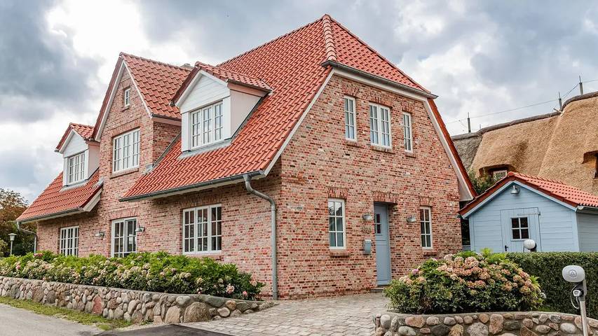 Ferienhaus für 6 Personen, mit Terrasse und Garten sowie Sauna in Oldsum