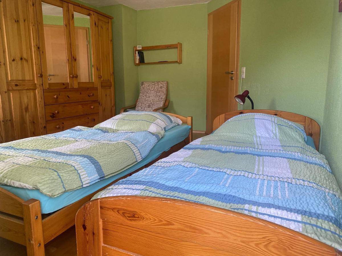 Ganze Ferienwohnung, Ferienzimmer Oelhaf Zimmer in Grün Self Check-In mit Key-Tresore in Wilhelmsdorf, Region Bodensee-Oberschwaben