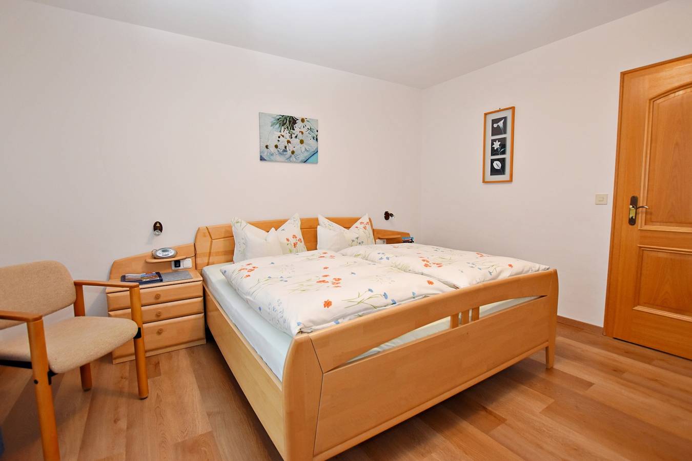 Gästehaus Bergfrieden, Doppelzimmer in Bad Bayersoien, Romantische Straße