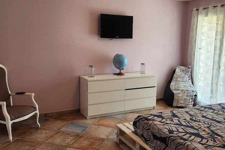 Location de vacances pour 6 personnes, avec terrasse à Saint-Thibéry - 2