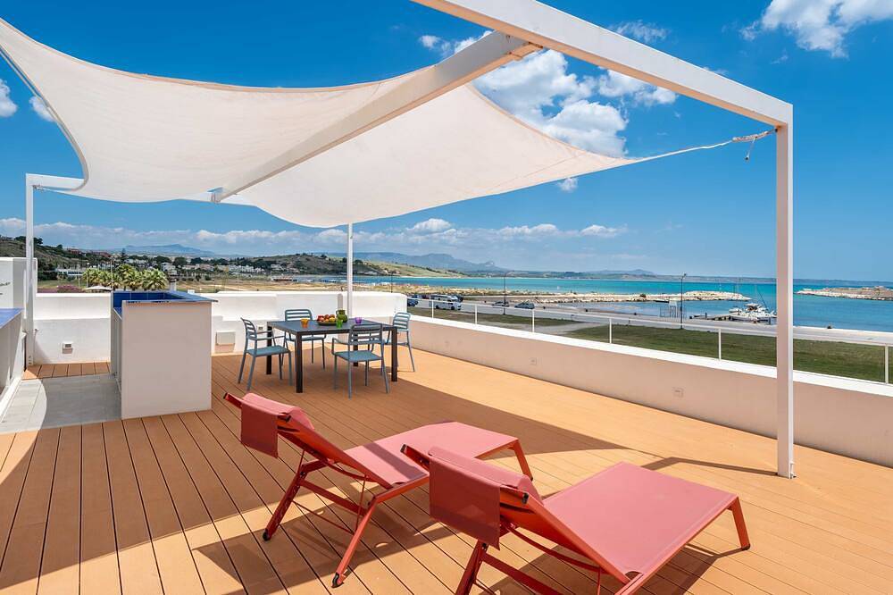 Beach front house Menfi Portopalo in Porto Palo, Agrigento Provinz