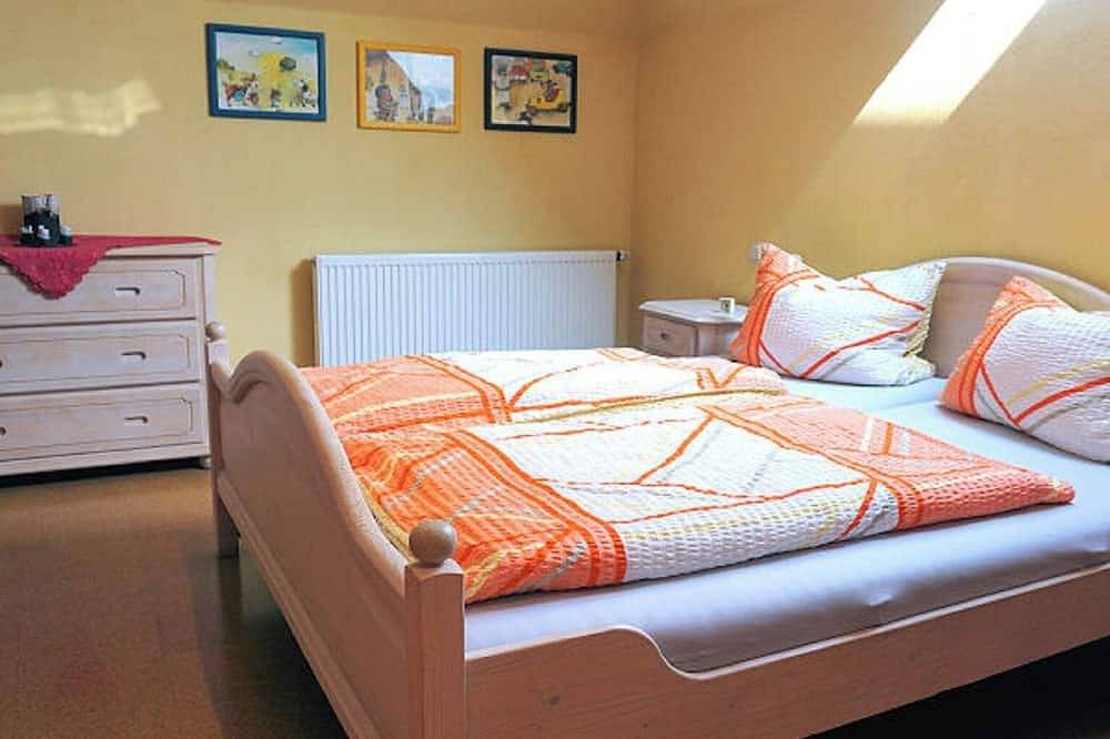 Ganze Wohnung, Familienfreundliche Ferienwohnung mit großzügigem Balkon in Geisa, Biosphärenreservat Rhön