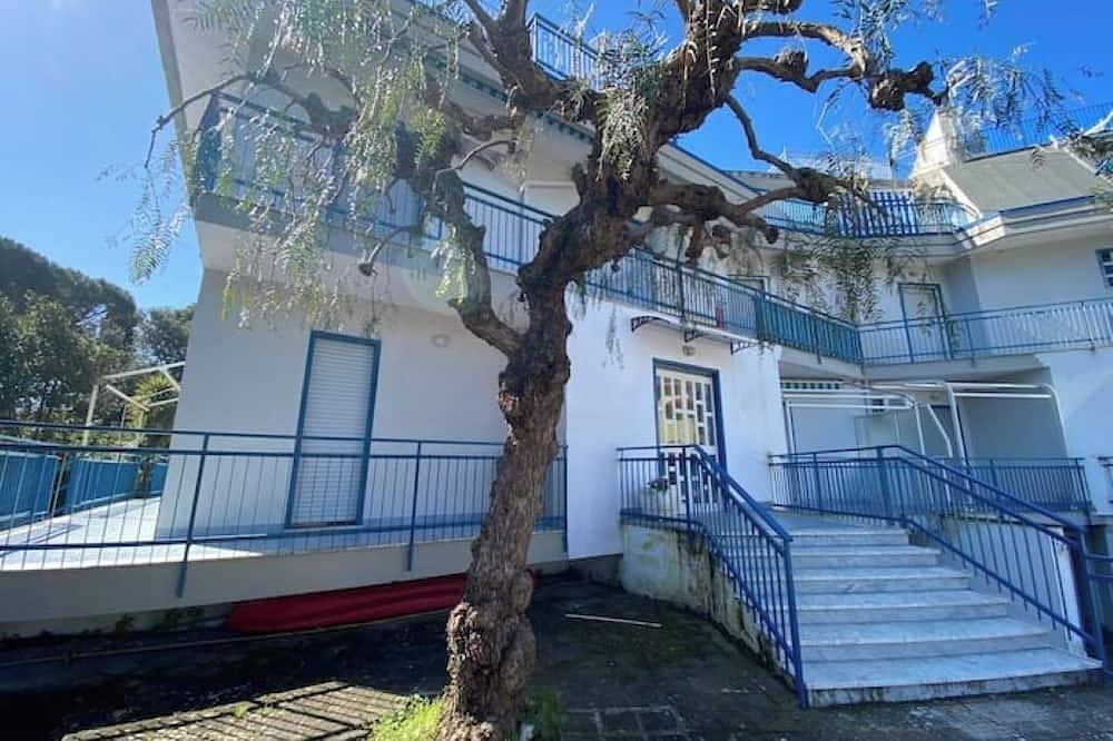 Ganze Wohnung, Apartment On The Sea and with private parking. in Formia, Latina Provinz