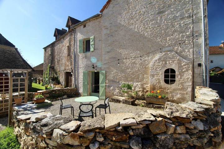 Location de vacances pour 10 personnes, avec Terrasse à Espédaillac