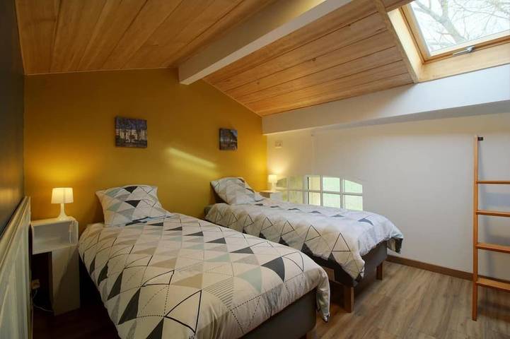 Location de vacances pour 4 personnes, avec piscine et jardin à Puisseguin - 3