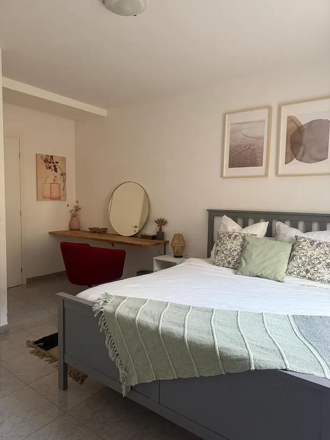 Apartamento de vacaciones para 4 personas, con jardín y piscina - 1