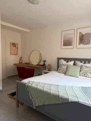 Gîte pour 4 personnes, avec jardin et piscine à Carros