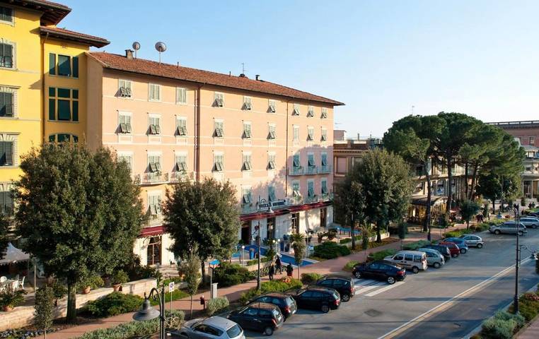Hôtel pour 3 personnes, avec jacuzzi et sauna ainsi que piscine et jardin à Montecatini-Terme - 2