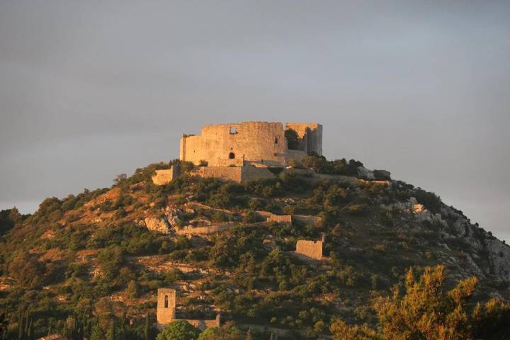 Appartement de vacances pour 2 personnes, avec Terrasse et Jardin ainsi que Piscine et Vue