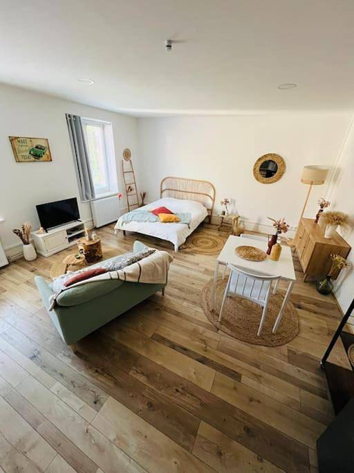 Gîte pour 2 personnes, avec jardin à Luxeuil-les-Bains - 2