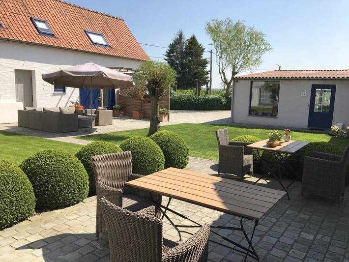 Chambre d’hôte pour 2 personnes, avec Terrasse et Jardin ainsi que Sauna et Vue dans Neuve-Église