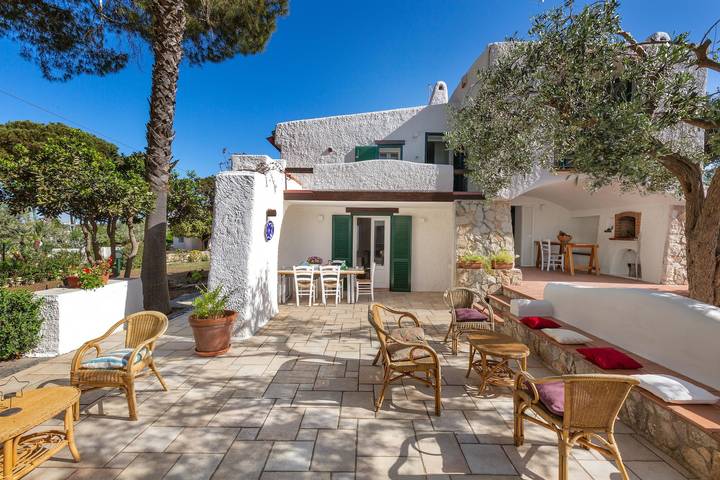 Location de vacances pour 7 personnes, avec jardin à Taranto - 2