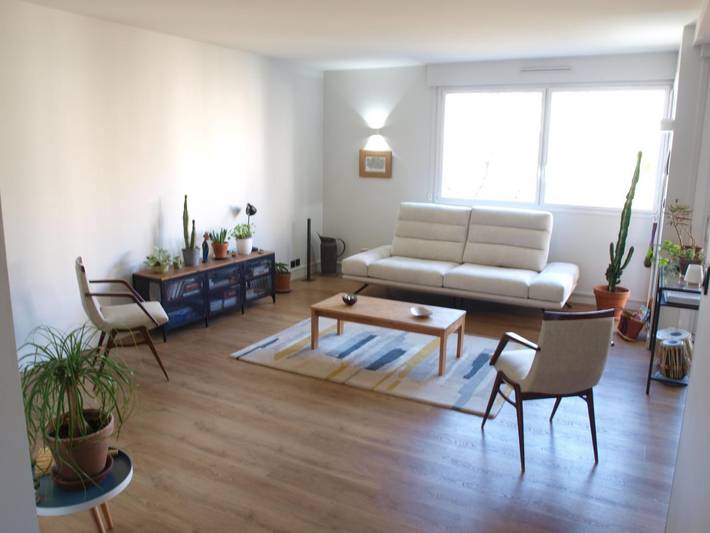 Gîte pour 4 personnes, avec Terrasse et Jardin ainsi que Piscine et Vue à Caluire-et-Cuire