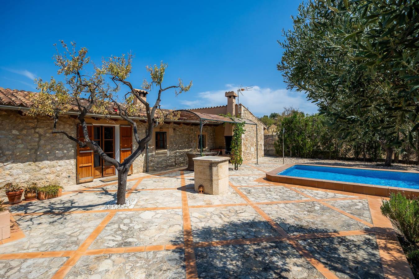 Villa 'Auxella Petit' mit Bergblick, Wlan und Klimaanlage in Moscari, Selva
