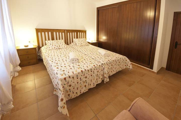 Villa La Noria, 15 People, Gärten, Wifi, Swimmingpool, Petfriendly. in Comares, Cordillera Penibética