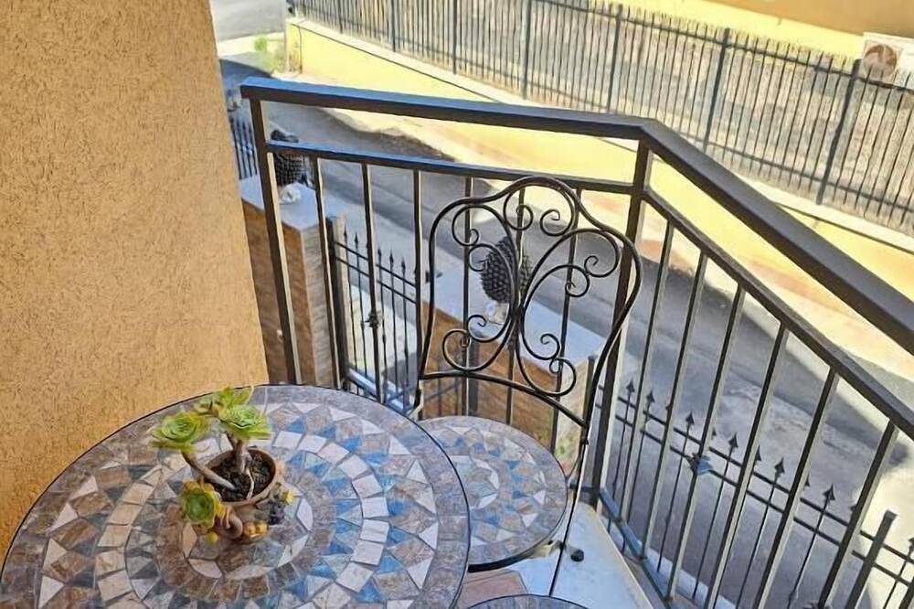 Apartamento entero, Aphrodite's apartment at Aspra in Aspra, Bagheria