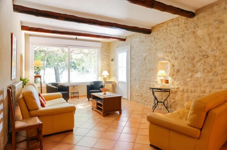 Chalet para 10 personas, con jardín además de terraza y piscina - 1