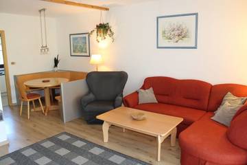 Ferienhaus für 4 Personen, mit Garten und Balkon, kinderfreundlich in Lechbruck am See