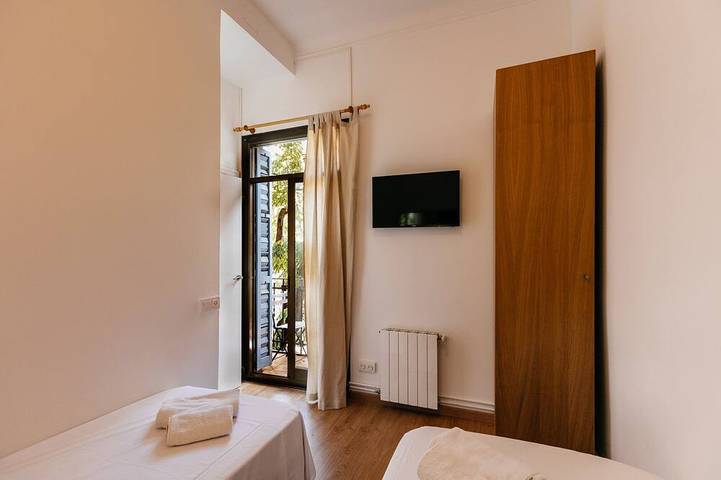Geheel appartement, Plaza Sagrada Familia appartement in Barcelona Centre, Barcelona