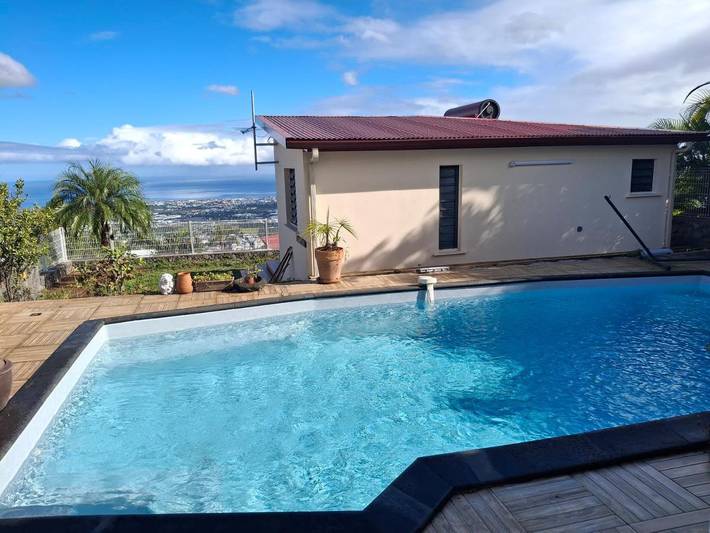 Maison de vacances pour 3 personnes, avec piscine ainsi que vue et jardin