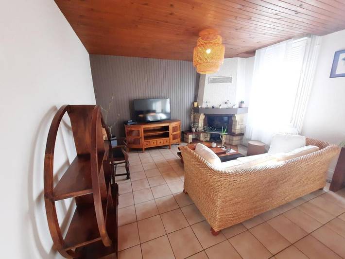 Gîte pour 4 personnes, avec Terrasse ainsi que Jardin et Vue à Fontaine-lès-Dijon