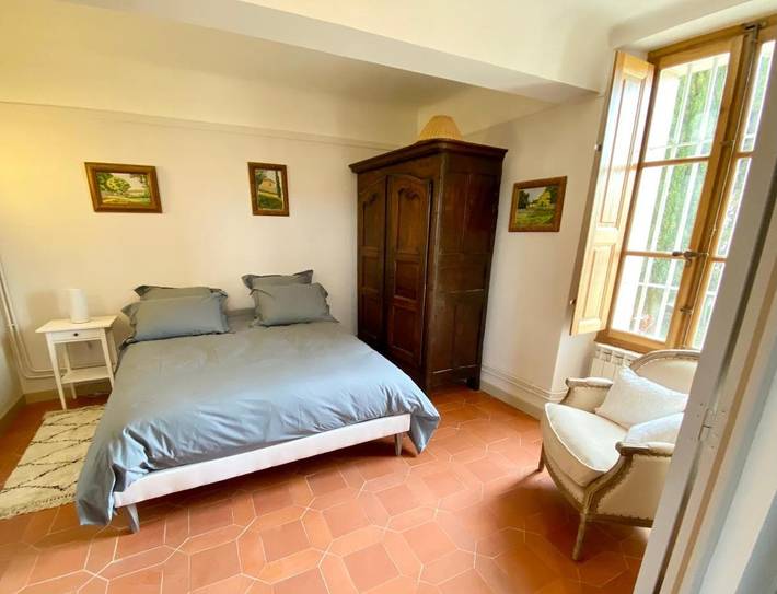 Location de vacances pour 2 personnes, avec jardin ainsi que vue et piscine à Brignoles - 2