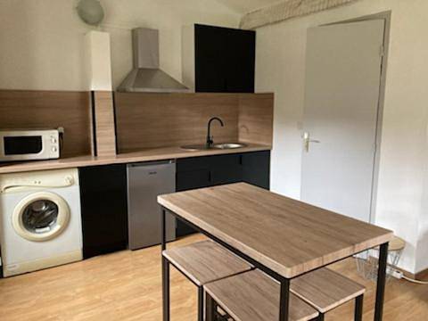 Camping pour 2 personnes, avec Terrasse ainsi que Piscine et Vue à Omessa