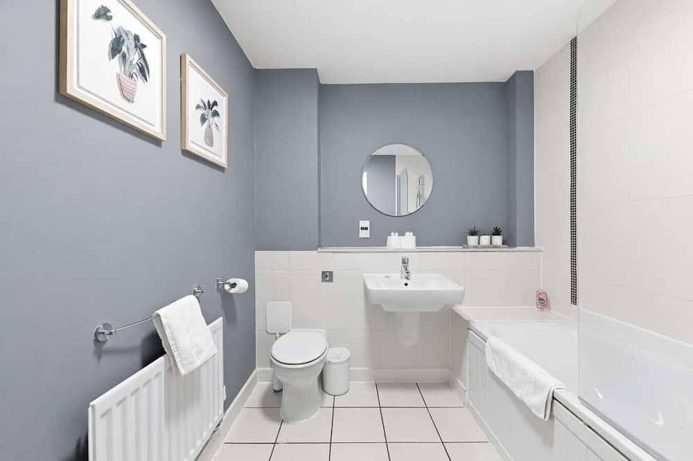 Apartamento entero, Modern City Centre Flat • Balcony • Free Parking • Fast Wifi • Self-Check-In in Milton Keynes, Sudeste de Inglaterra