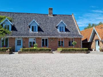 Gîte pour 15 personnes, avec jardin ainsi que terrasse et jacuzzi dans Département Nord