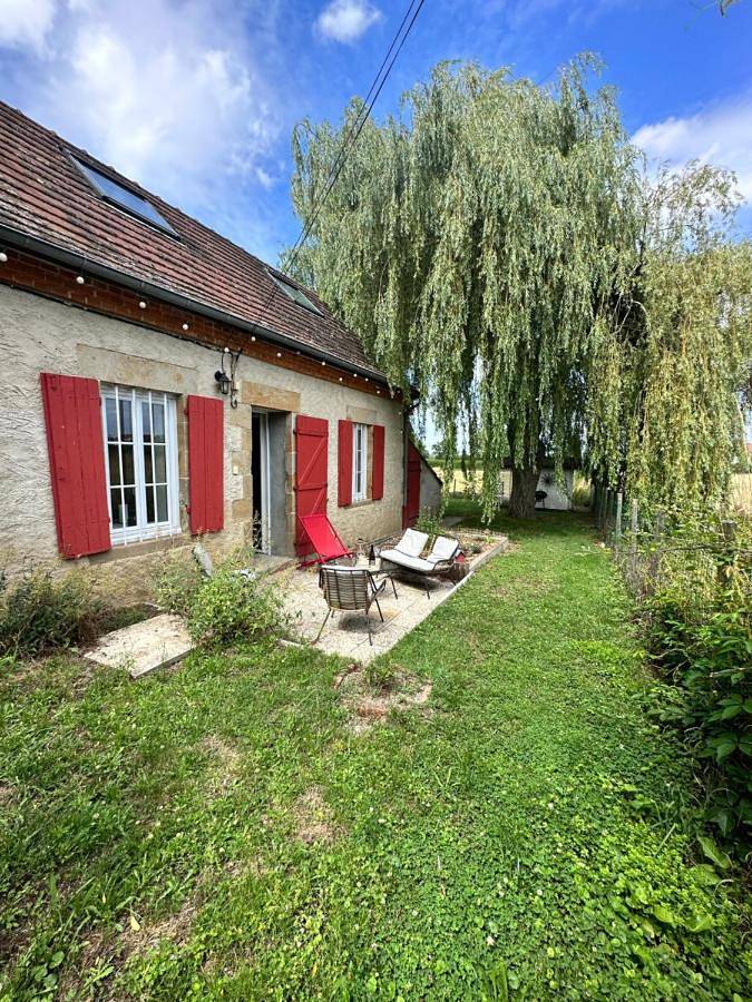 Maison Bourbonnaise idéalement placée proche du centre ville de Moulins in Neuvy, Allier