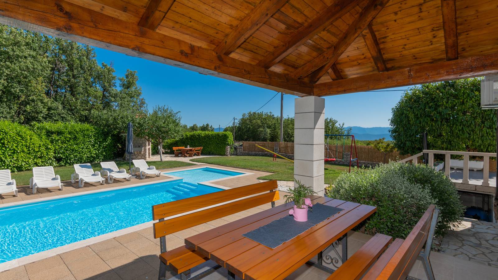 Villa Jelavic - Makarska by Villas Guide in Imotski, Makarska Riviera