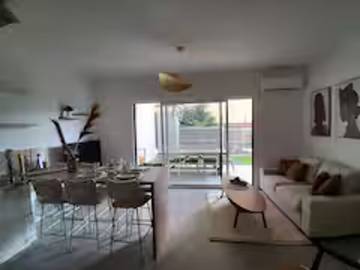 Gîte pour 6 personnes, avec terrasse dans Port de Marseillan-Plage