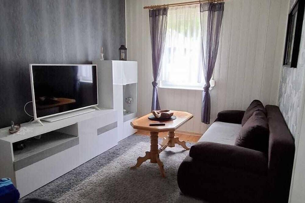 Bungalow in Malchow mit Terrasse, Grill und Parkplatz – Haustiere erlaubt in Malchow, Fleesensee
