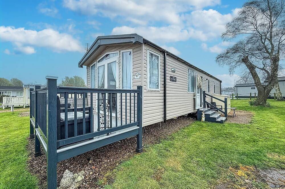 Static Caravan for 6 People in Waveney District, Suffolk