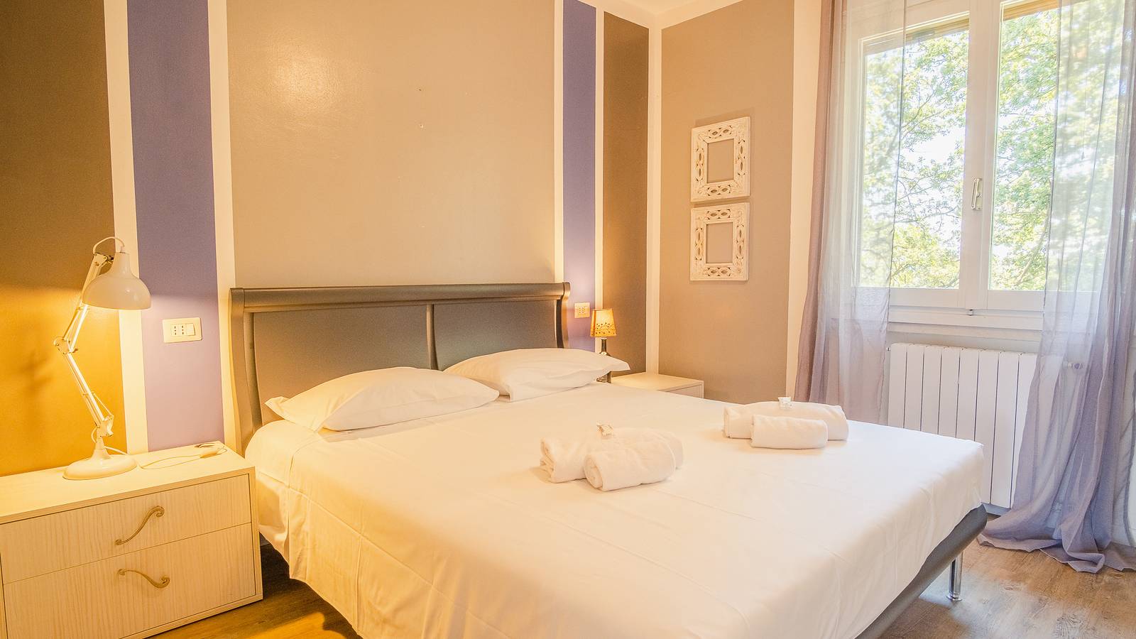 Ganze Wohnung, Ferienwohnung für 5 Personen mit Garten in Padenghe sul Garda, Gardasee-Berge