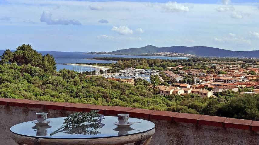 Appartamento per 2 persone, con Balcone e Giardino nonché Panorama a Porto Ottiolu
